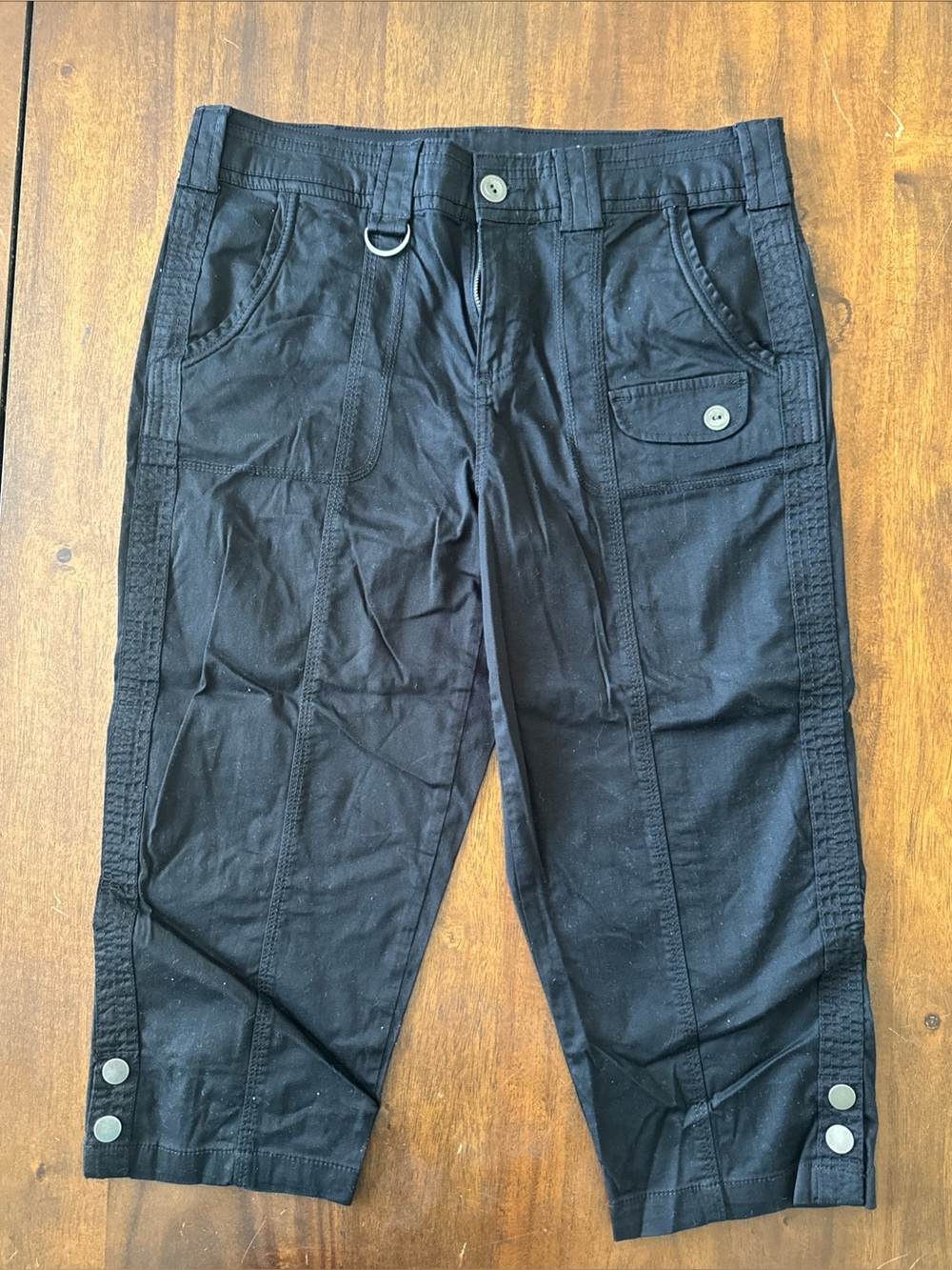 Style & Co Black Cropped Cargo Capri Pants Size 10 Outdoor Pockets Casual
